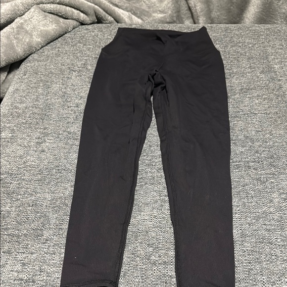 ALO Yoga Pants - Alo size small Black ankle Leggings